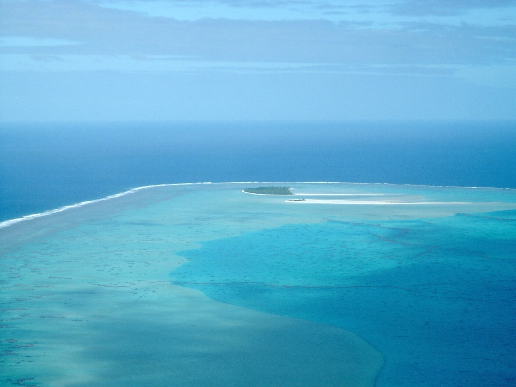 Aitutaki Lagoon, Cook Islands: Trade-wind flats, warm shallows and a different sandbar every day