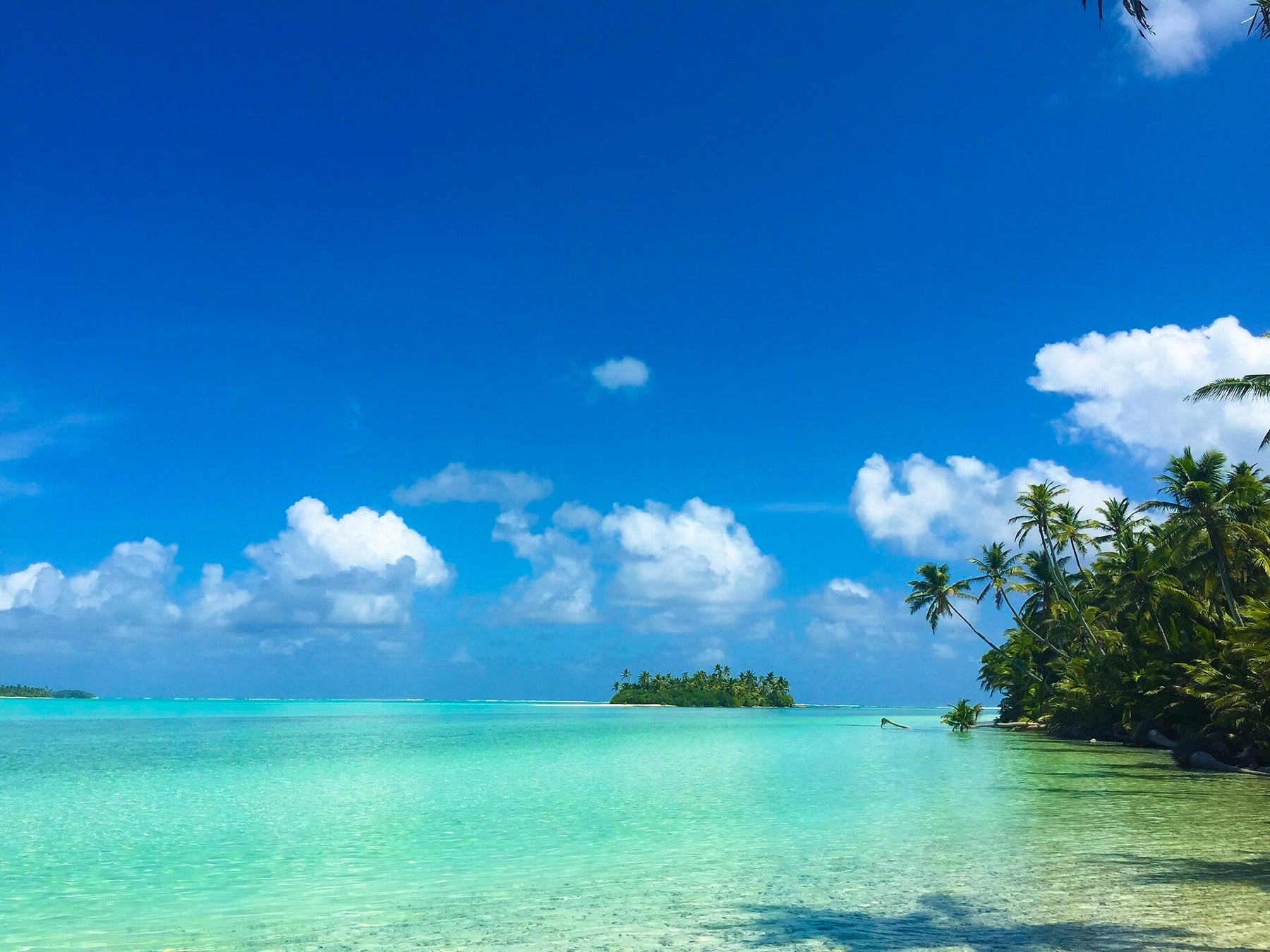 Cocos (Keeling), Australia (Indian Ocean): An isolated atoll with more lagoon than a week can cover
