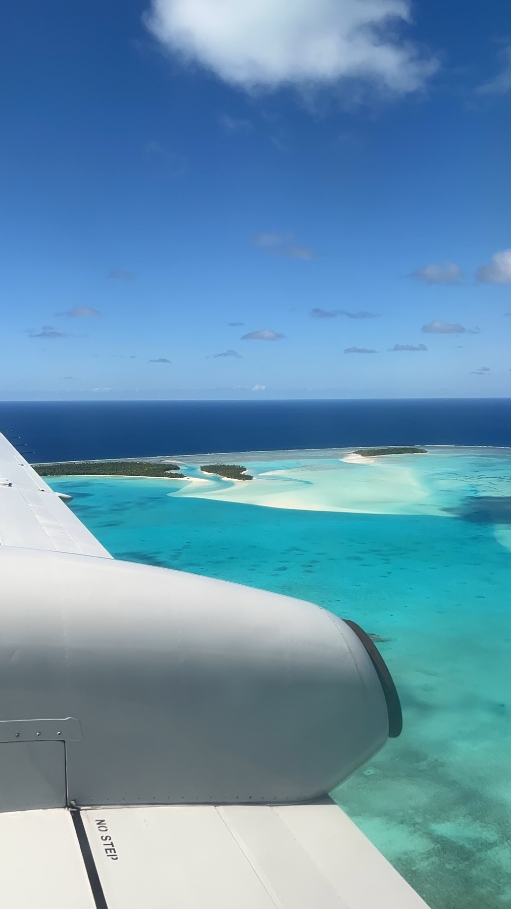 Aitutaki Lagoon field view 2
